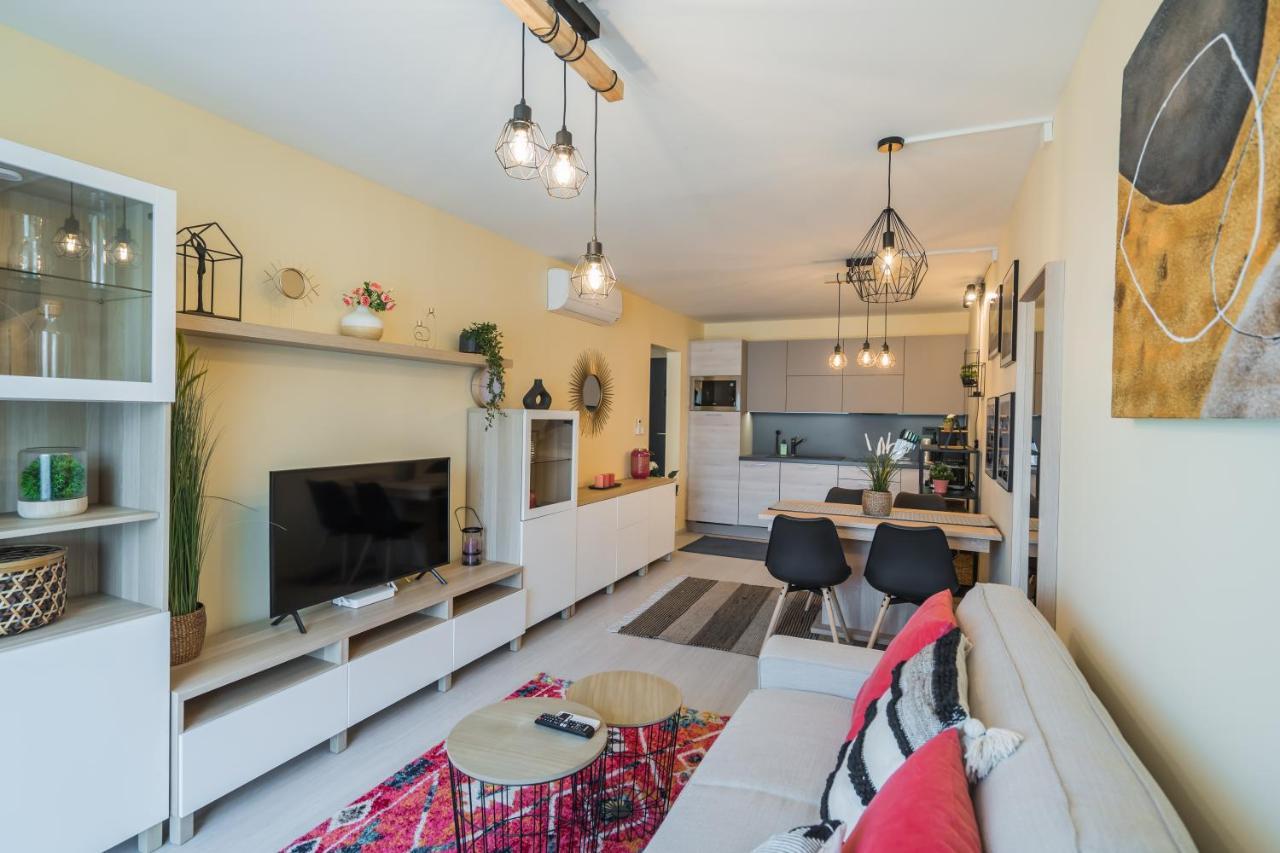 MF Adriana Panorama Apartment Siofok Luaran gambar