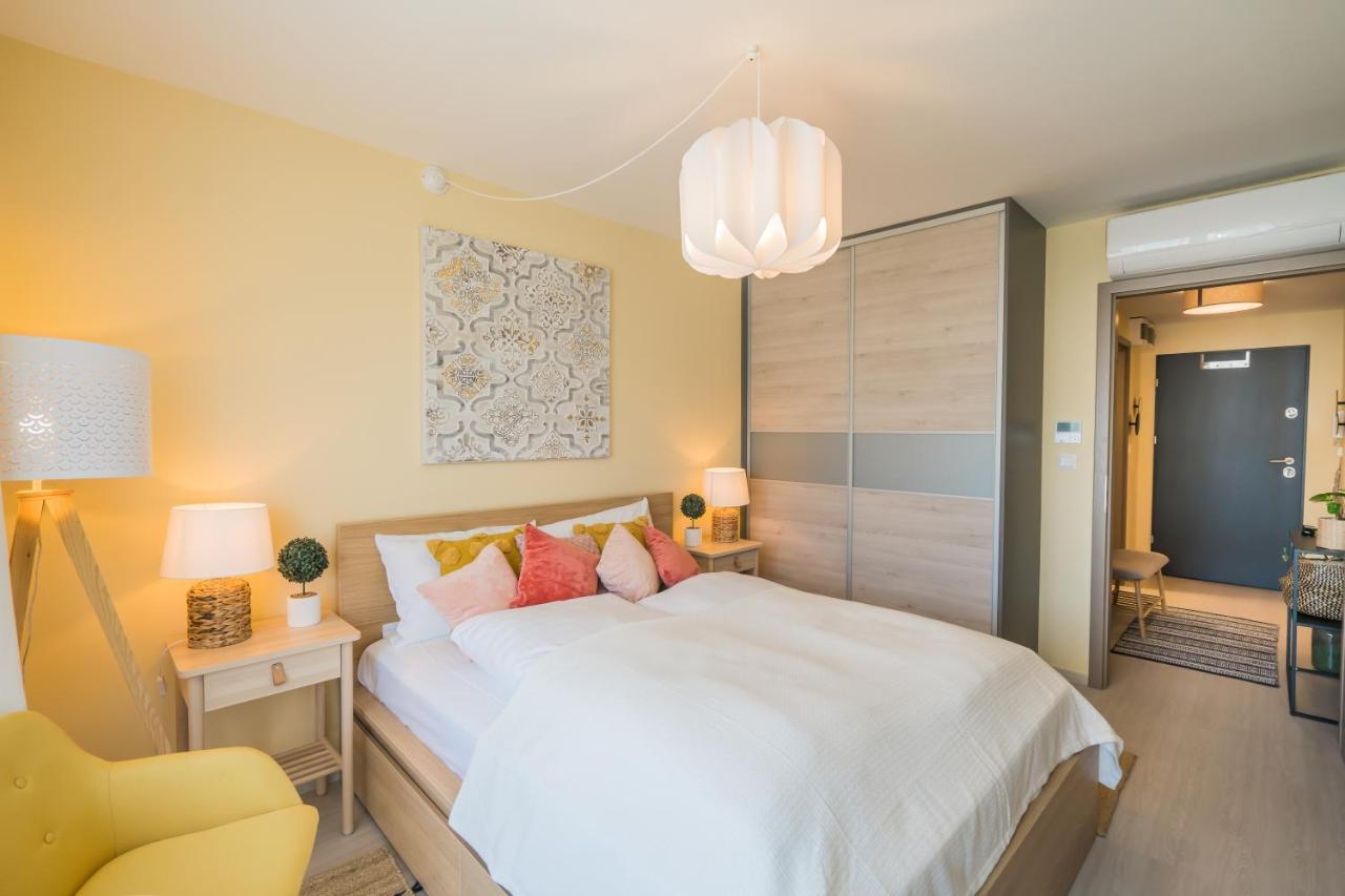 MF Adriana Panorama Apartment Siofok Luaran gambar